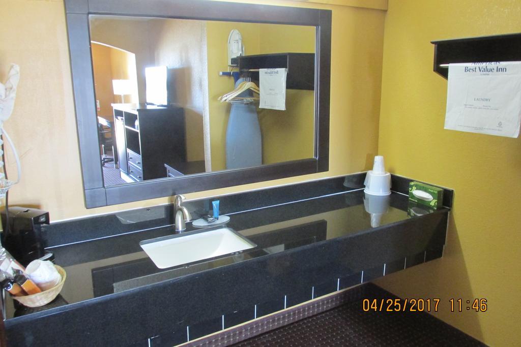 Americas Best Value Inn Byram Exteriér fotografie
